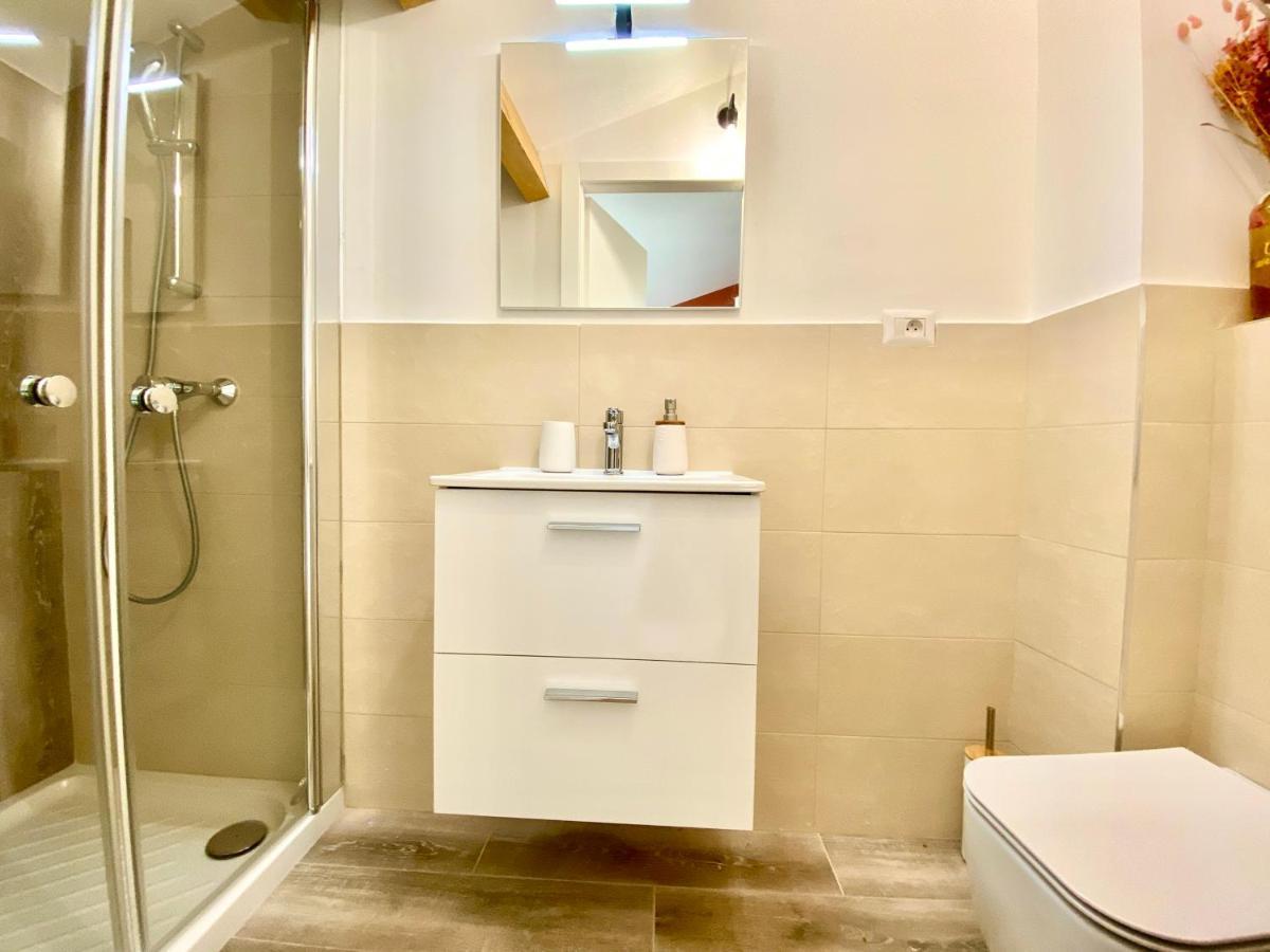 Montee Fleurie Apartment Menton Bagian luar foto